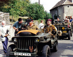 L'ancien SAS Jean Melinand sur sa Jeep